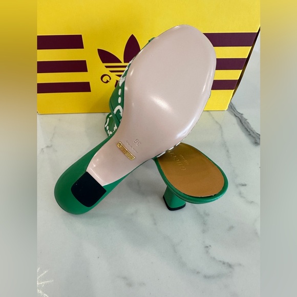 Gucci x Adidas Logo Slide Sandals - Picture 5 of 9